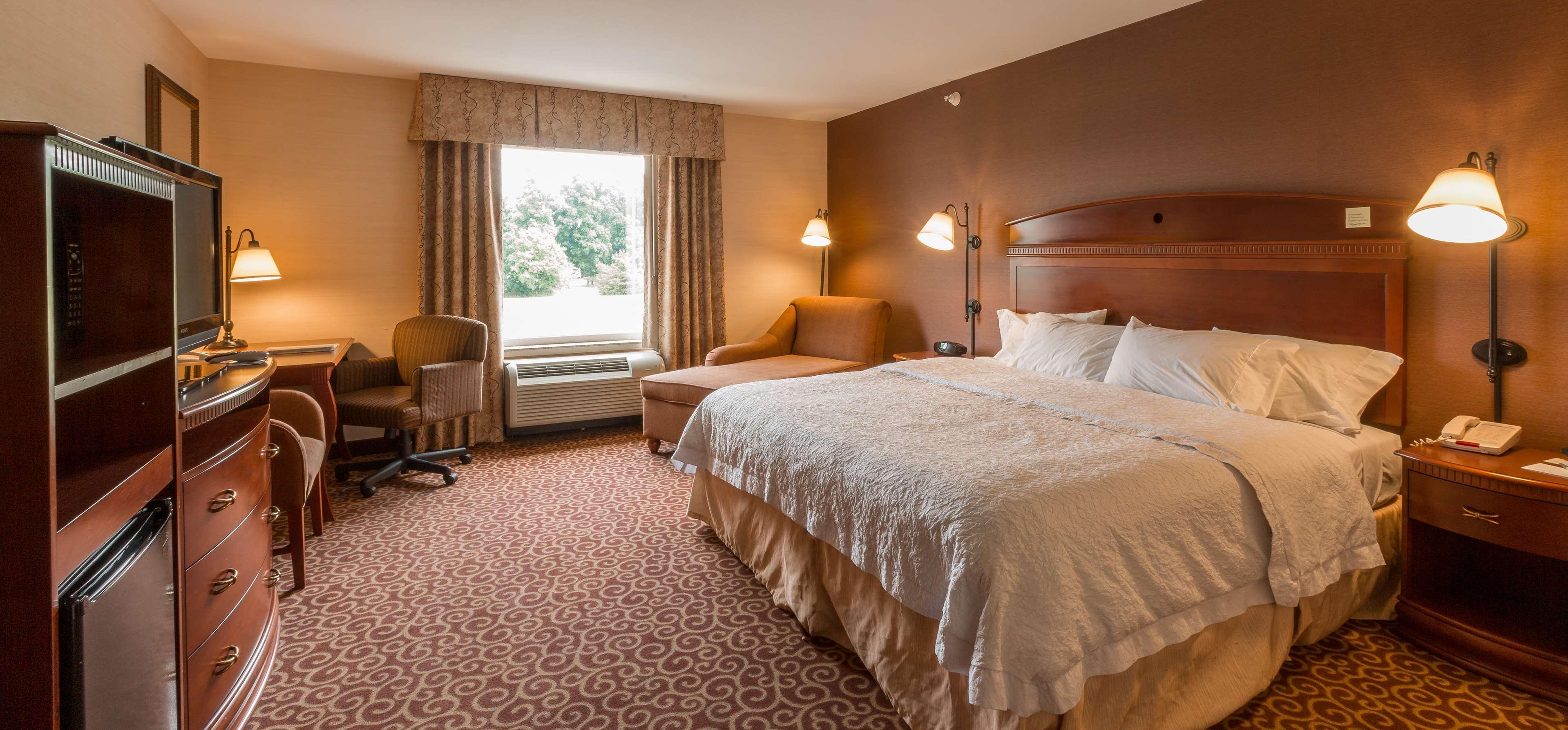 Hampton Inn Goshen Exterior photo